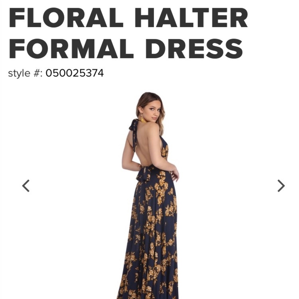 New!!! Windsors beautiful halter dress 👗